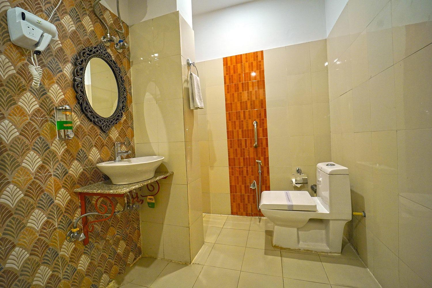 The Neeraj Naturecure On Ganga Rishikesh Exterior photo
